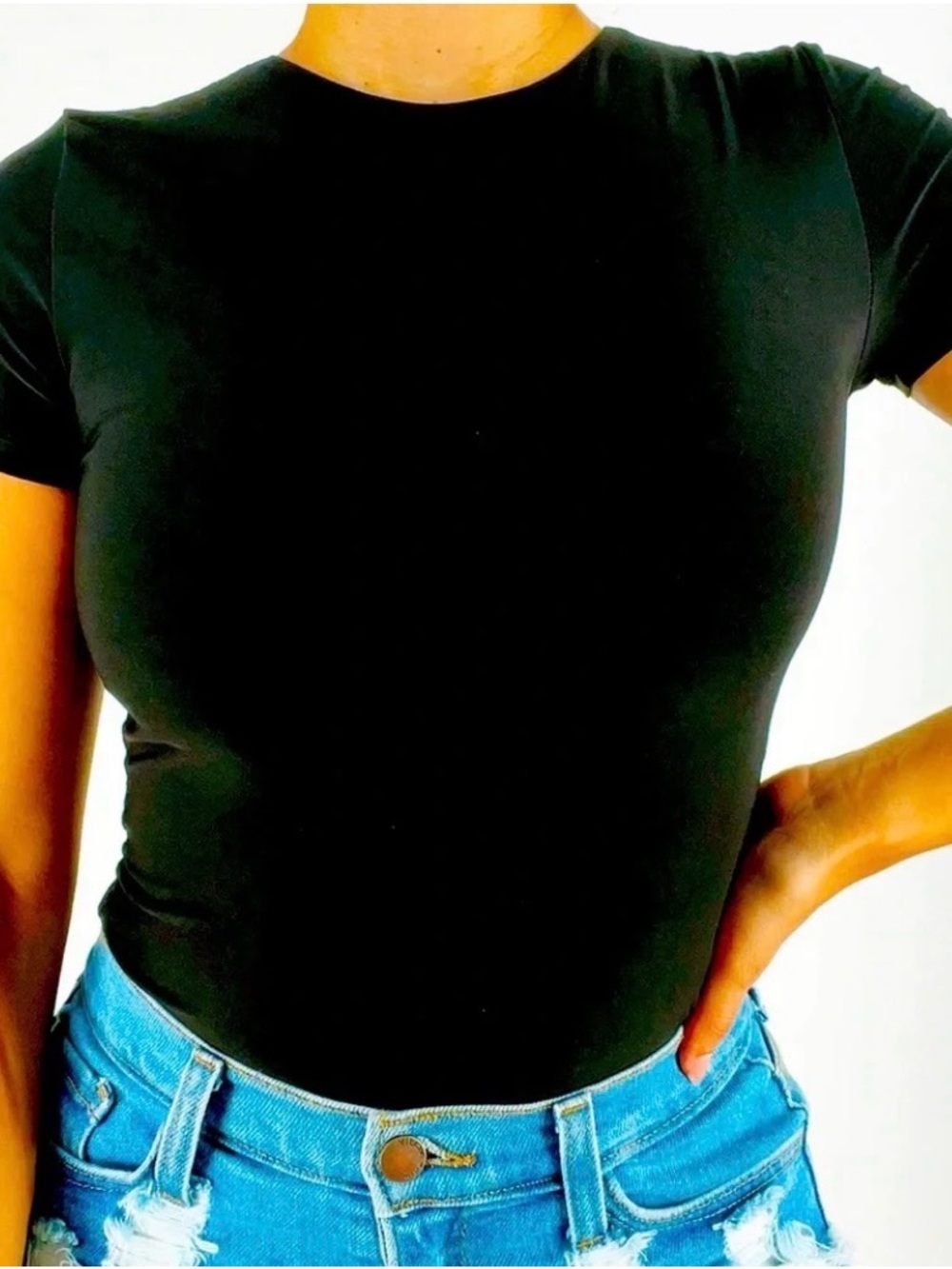 Women's Black Crewneck Short Sleeve Tee - Classic Everyday Top